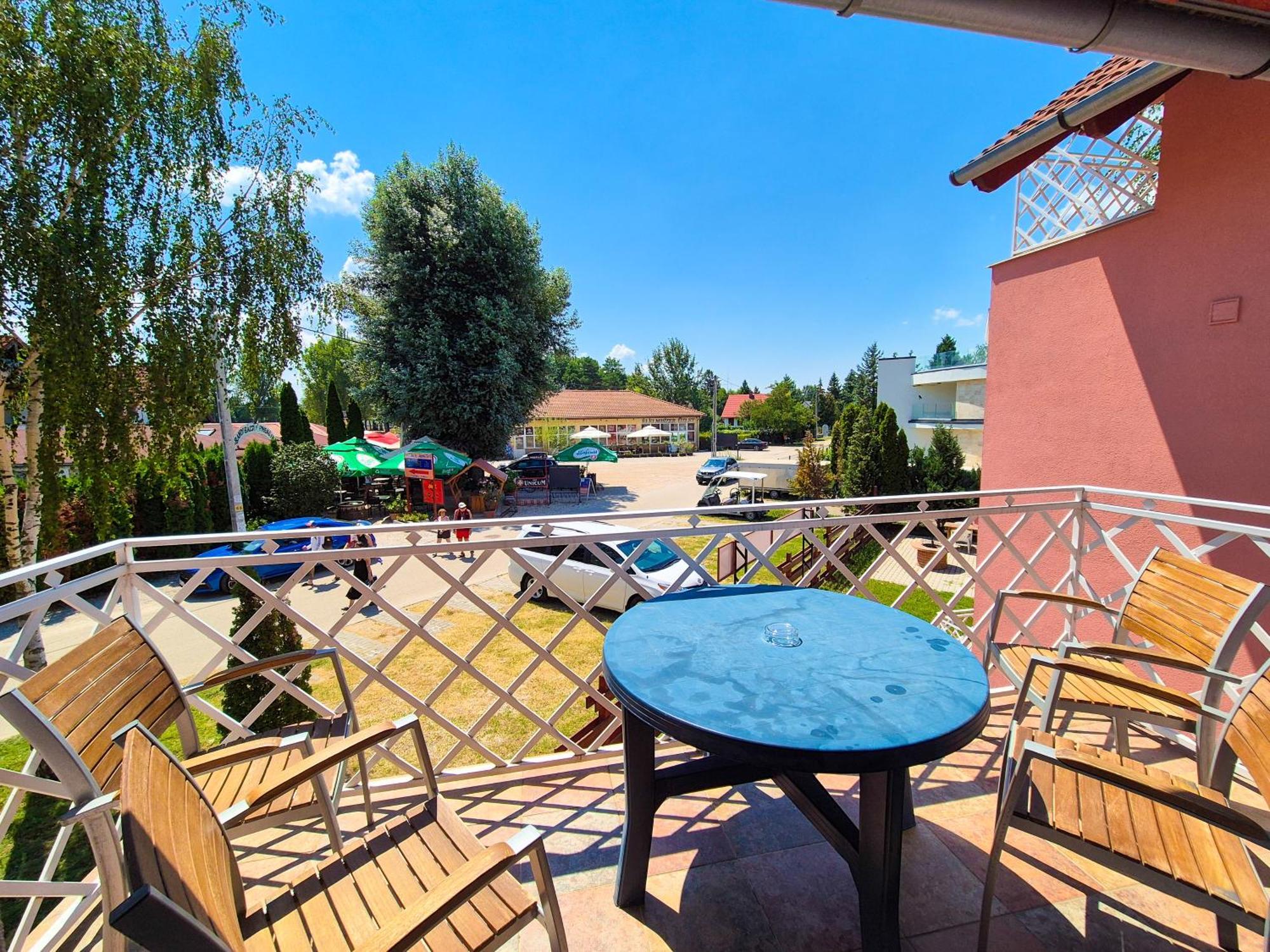 Ildiko Apartmanhaz Zamardi Luaran gambar