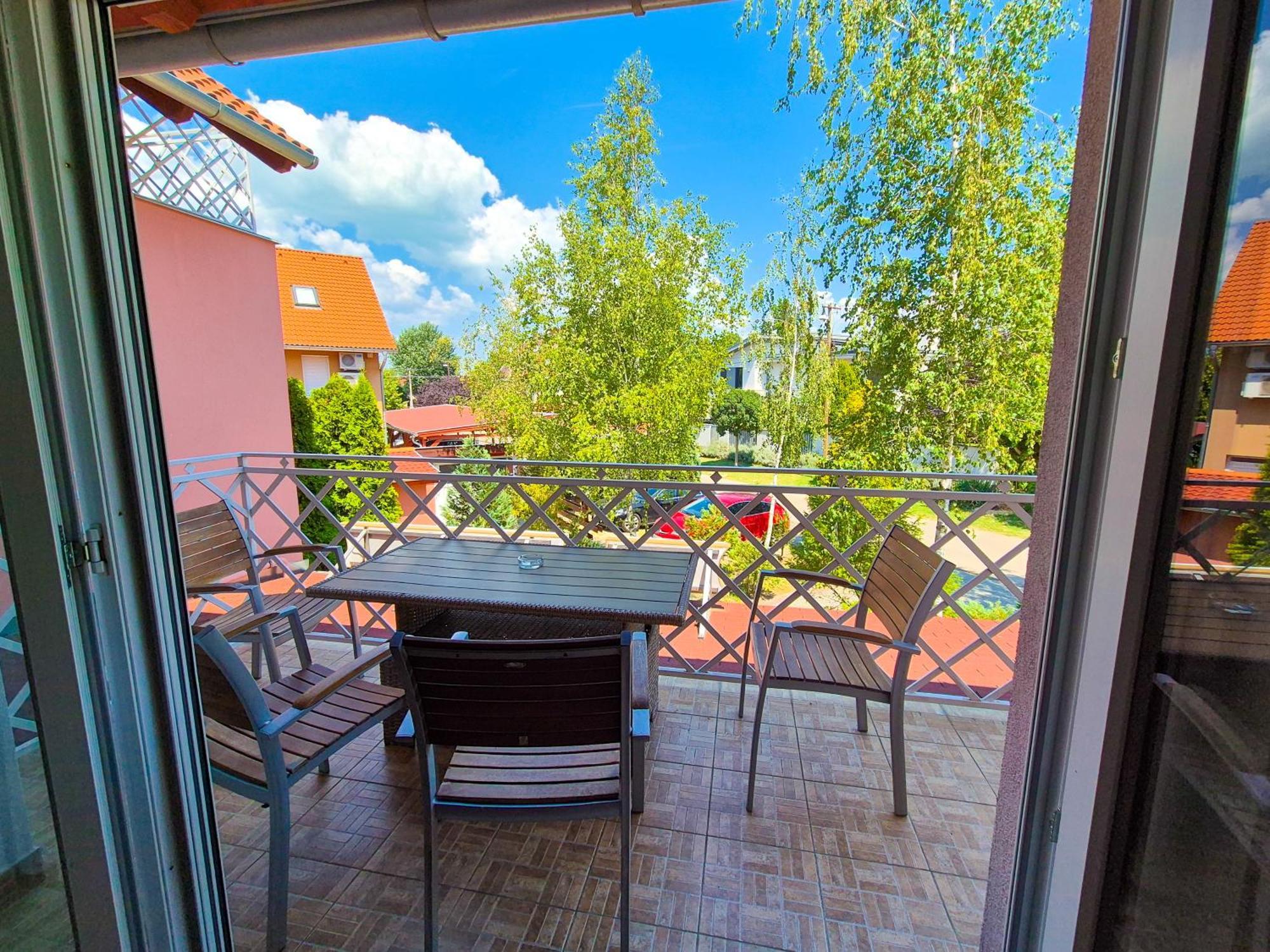 Ildiko Apartmanhaz Zamardi Luaran gambar