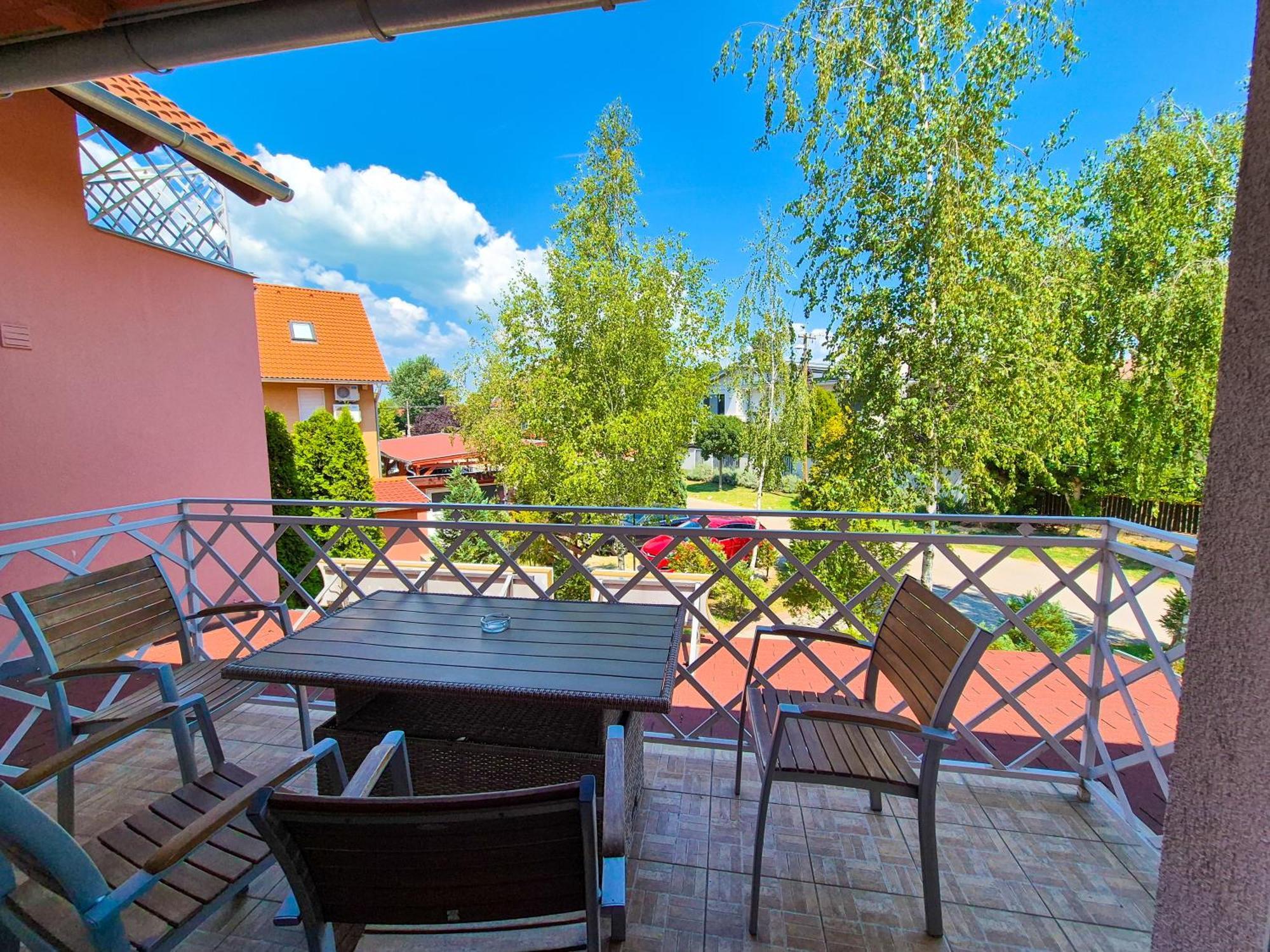 Ildiko Apartmanhaz Zamardi Luaran gambar