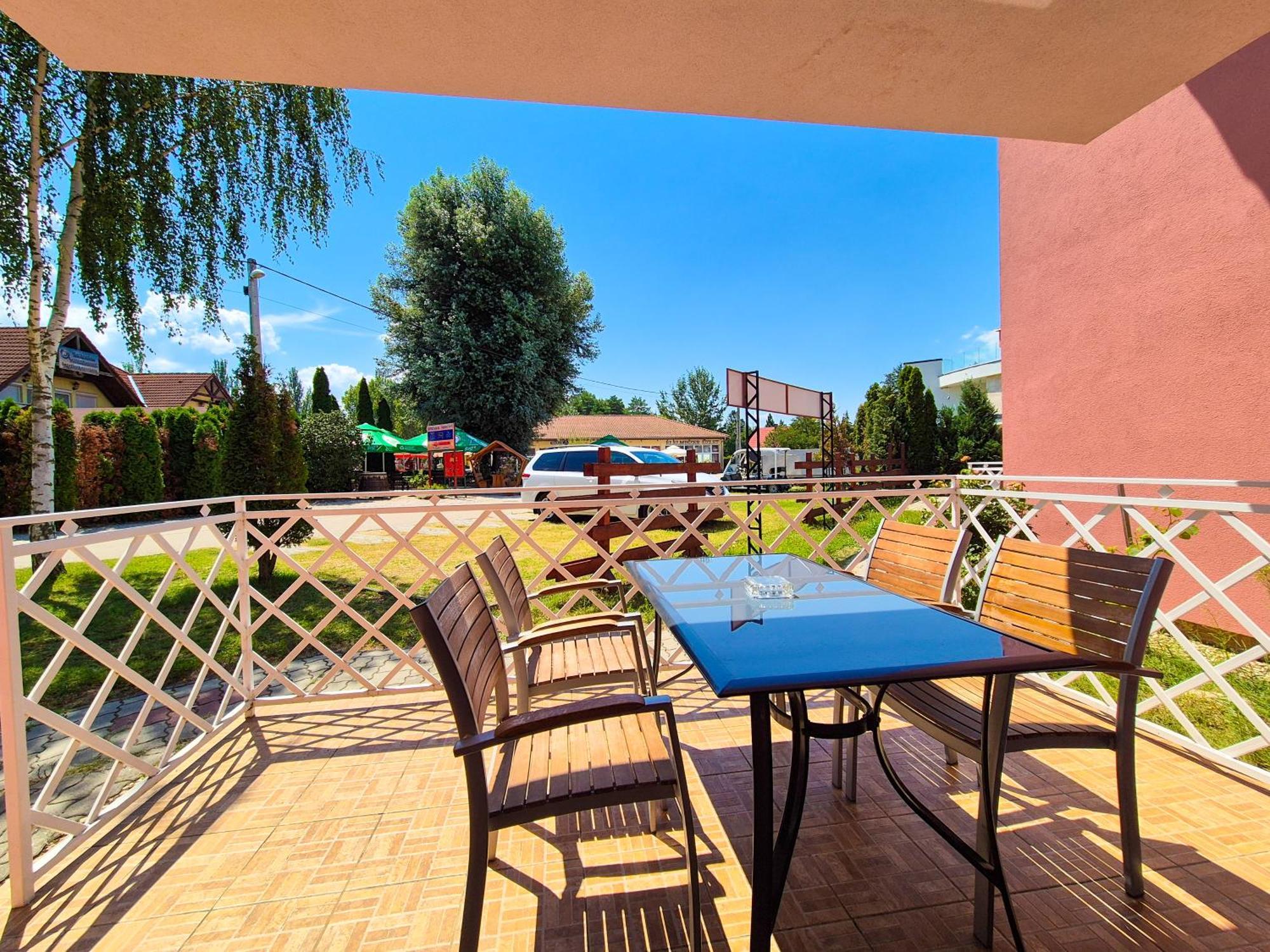 Ildiko Apartmanhaz Zamardi Luaran gambar