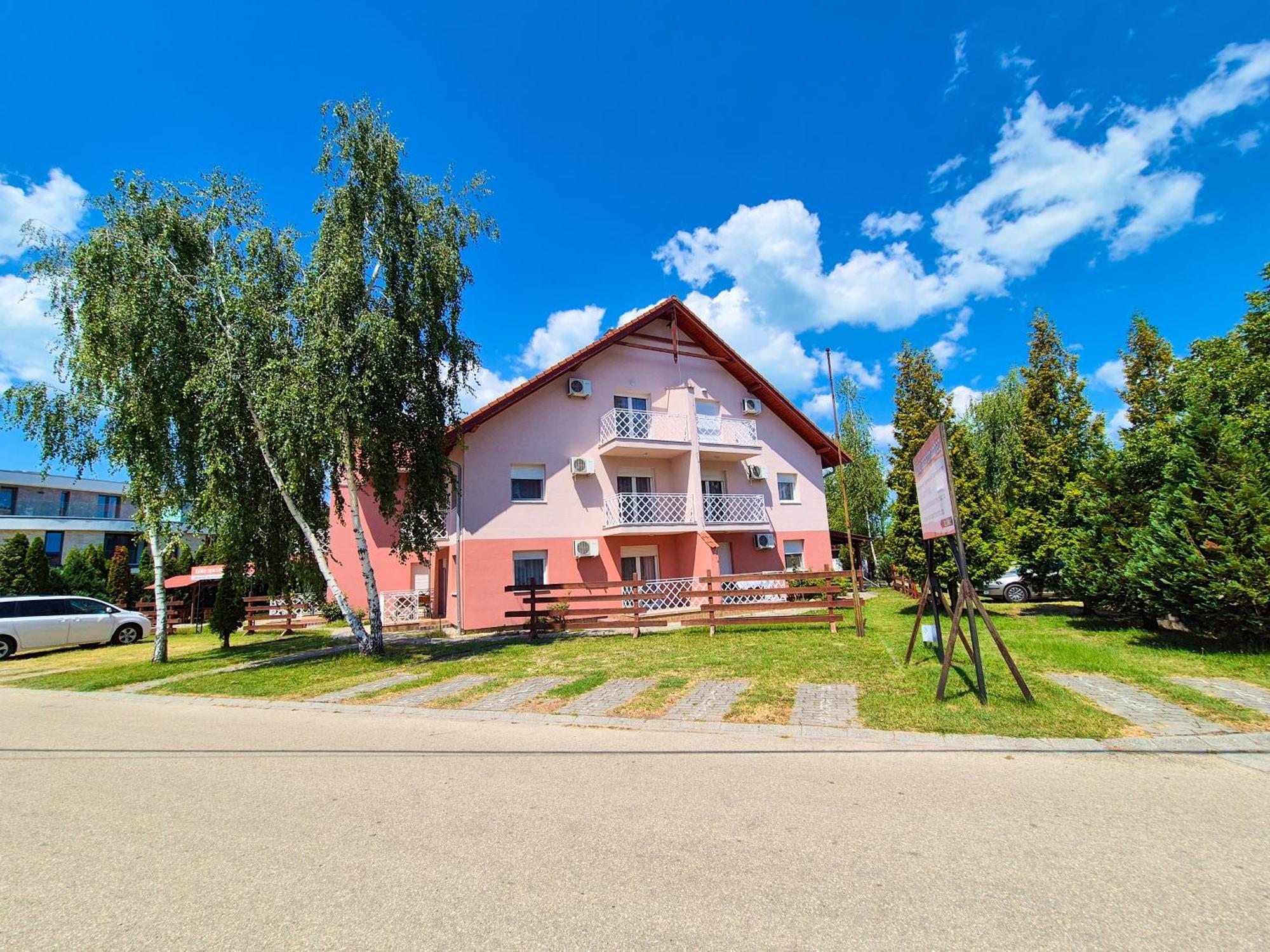 Ildiko Apartmanhaz Zamardi Luaran gambar