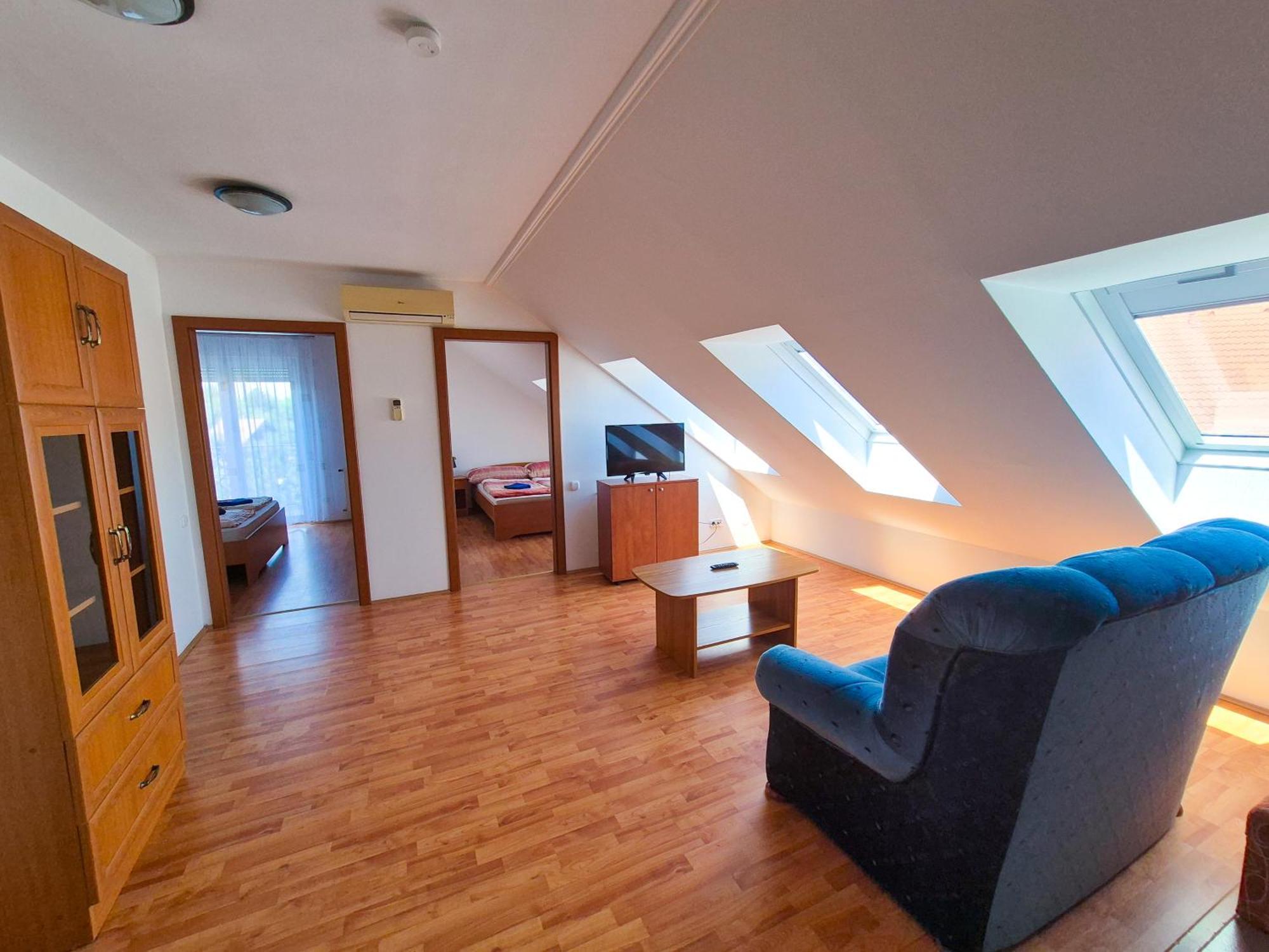 Ildiko Apartmanhaz Zamardi Luaran gambar