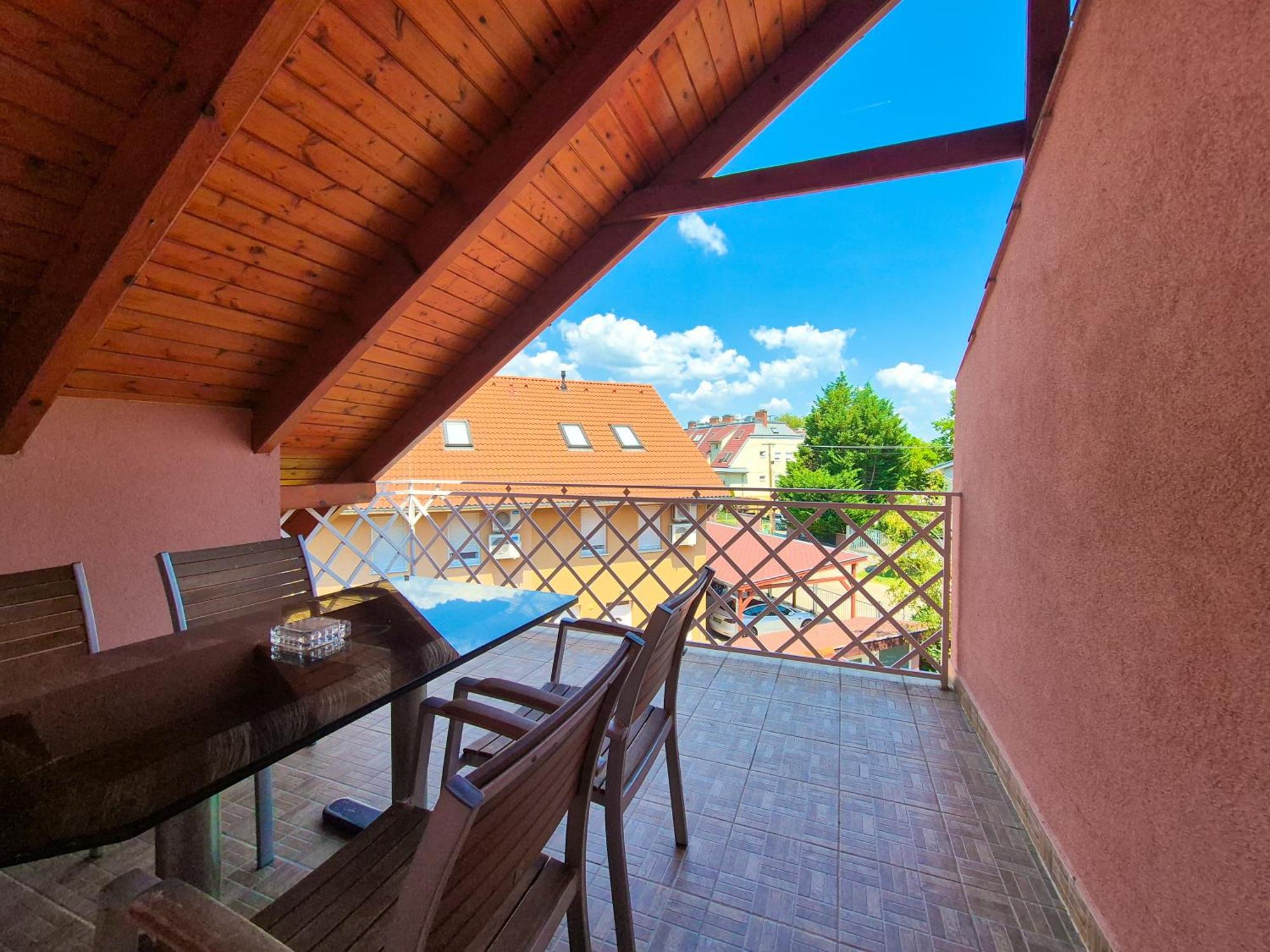 Ildiko Apartmanhaz Zamardi Luaran gambar
